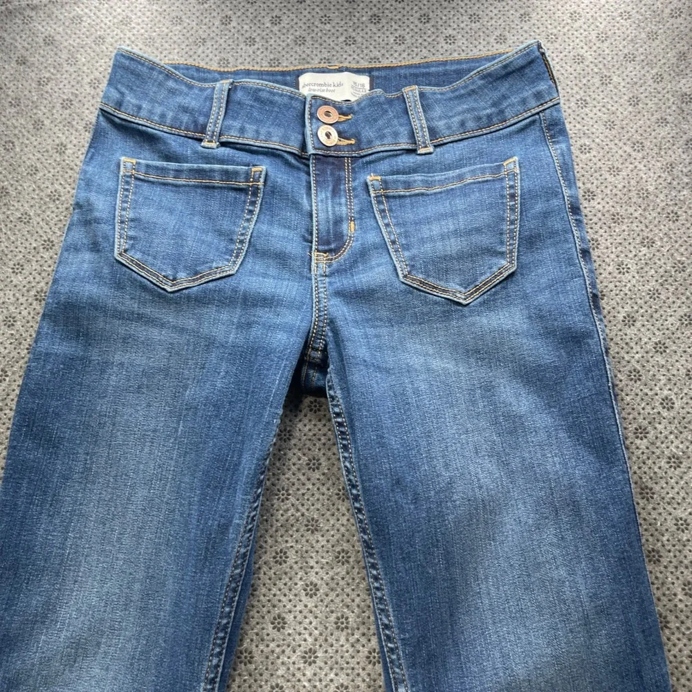 Abercrombie Kids Flare Jeans Girls 14/16 Fits Womens Petite W28xL30 Medium Wash